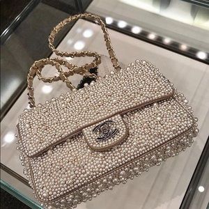 Meet your Posher, Simone